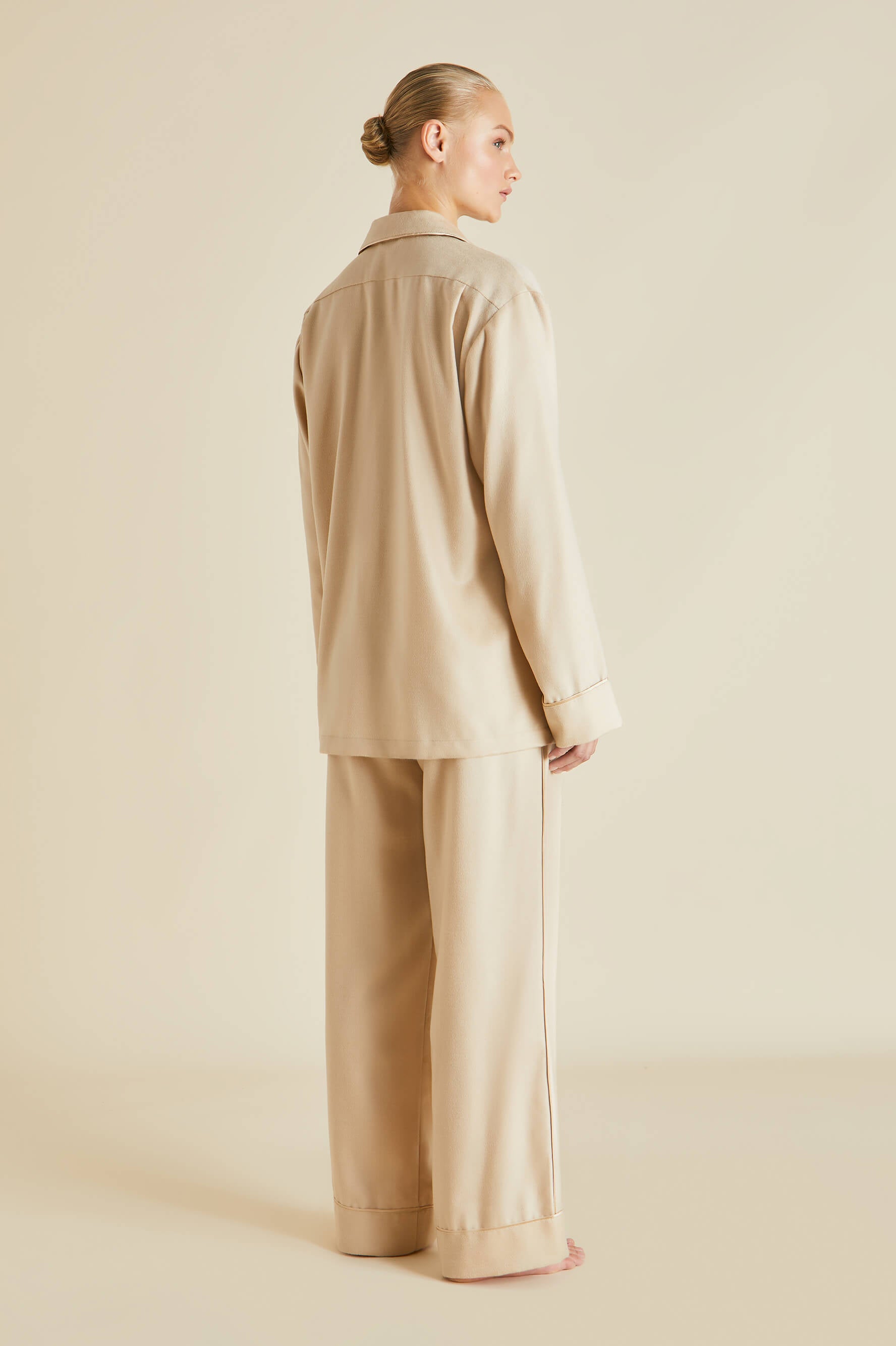 Vanderbilt Muscat Beige Pajamas in Cashmere