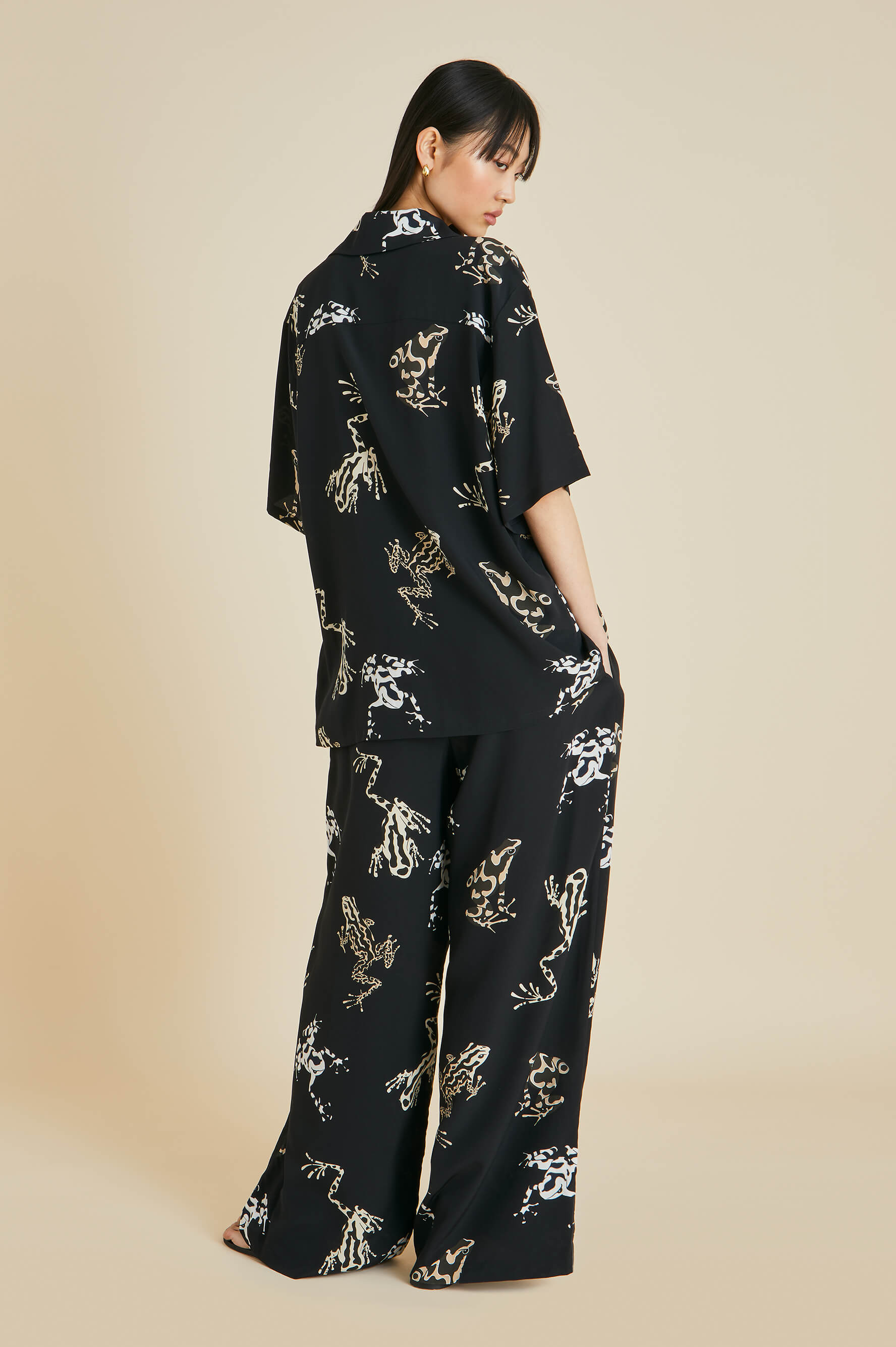 Alabama Lazulite Black Frog Pajamas in Silk Crêpe de Chine
