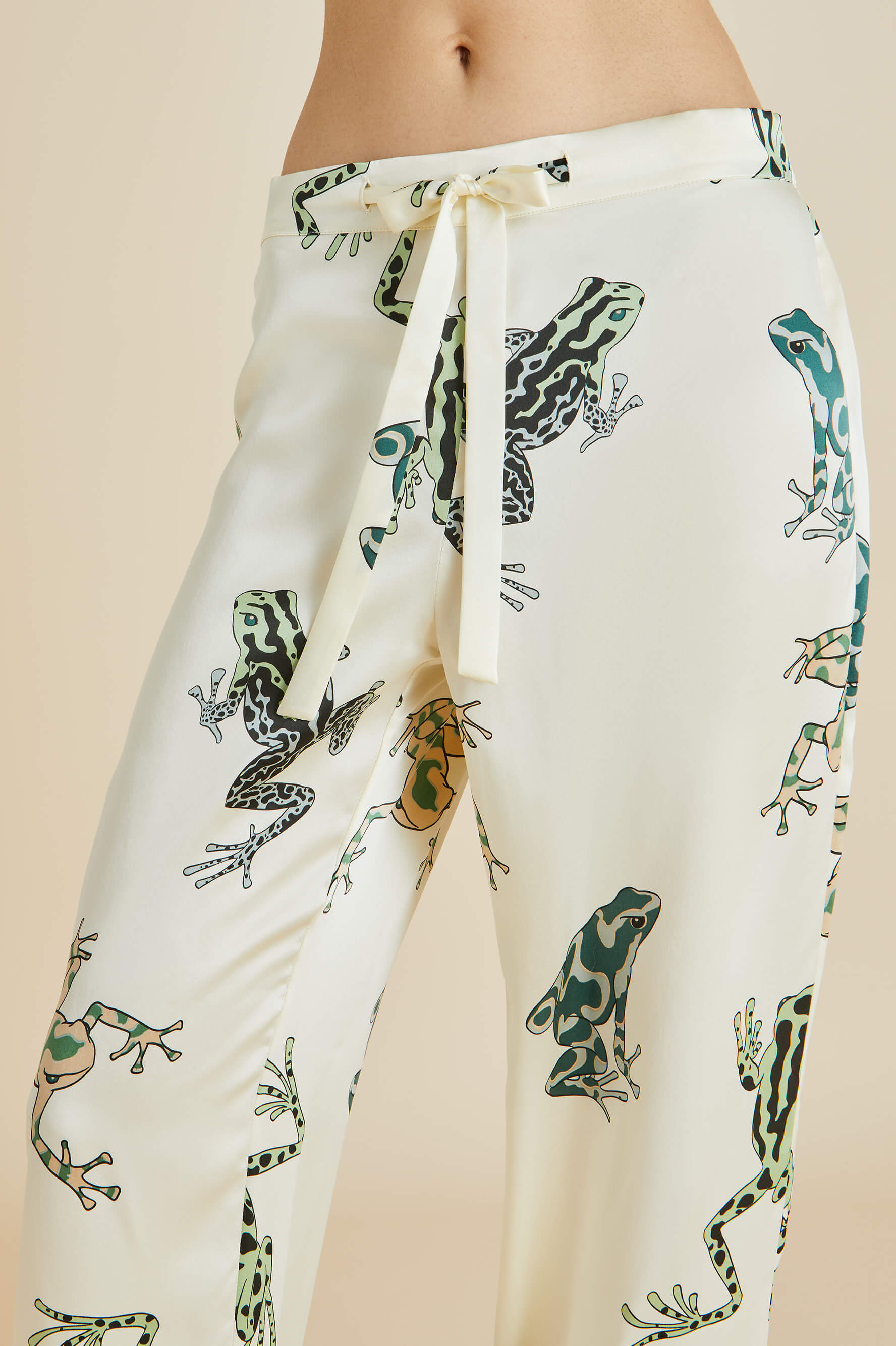 Lila Lumi Ivory Frog Silk Satin Pajamas